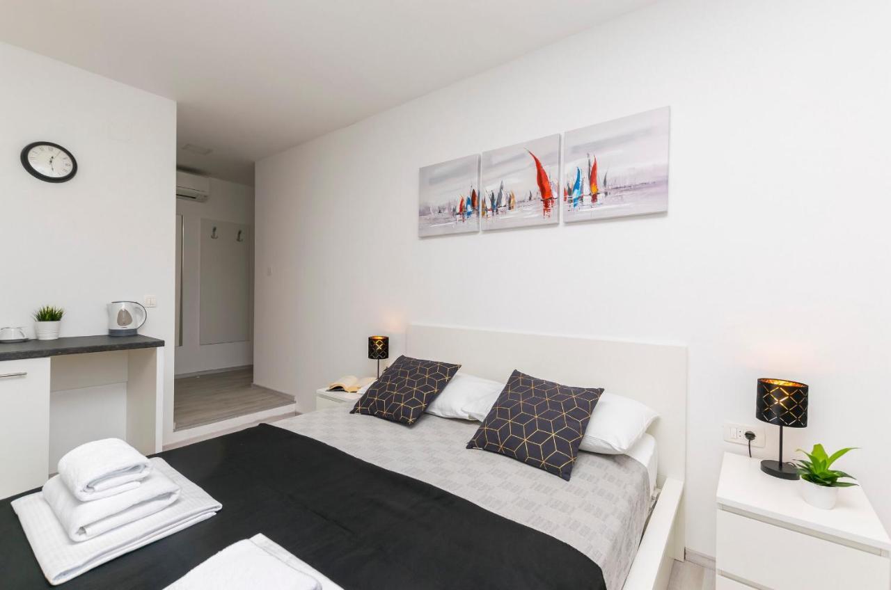 Apartments And Rooms Adriatic Suites Šibenik Exteriér fotografie