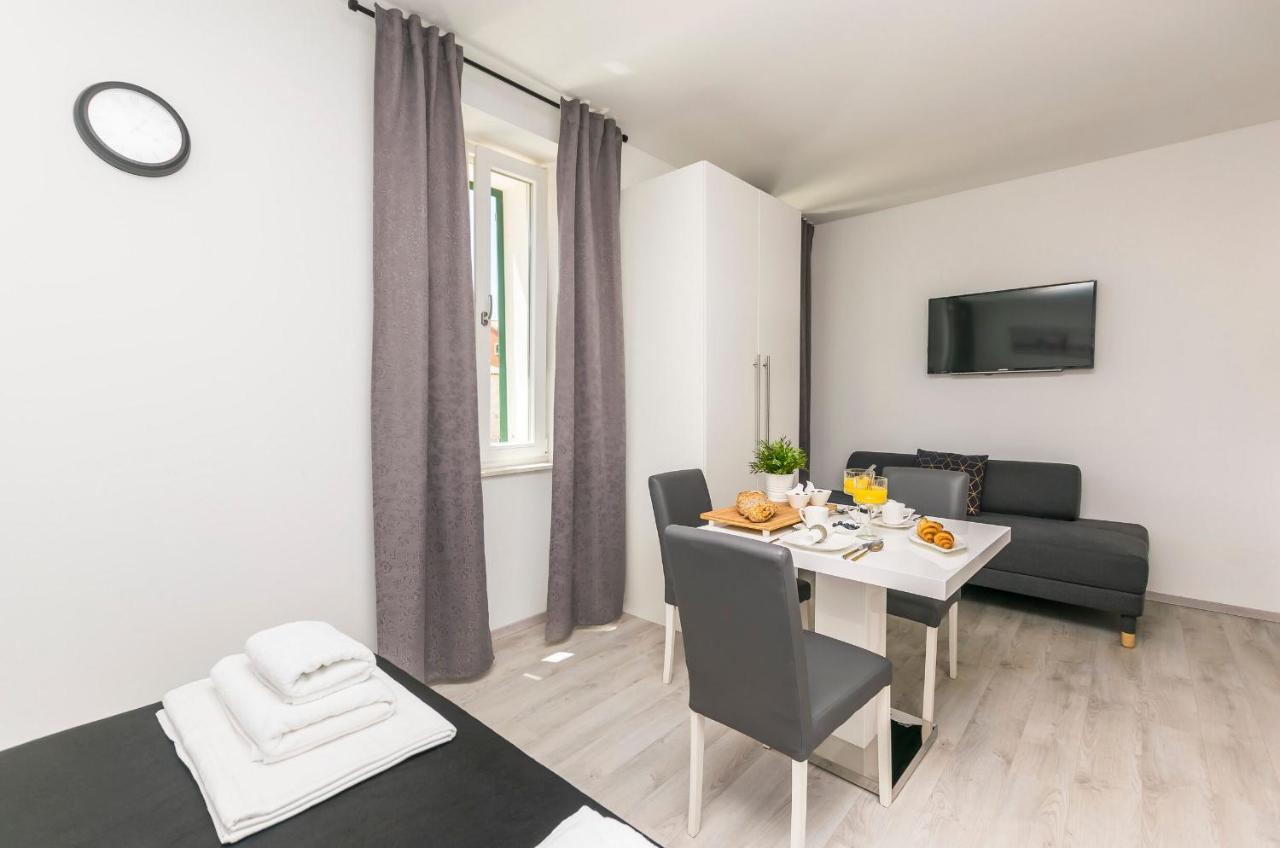 Apartments And Rooms Adriatic Suites Šibenik Exteriér fotografie