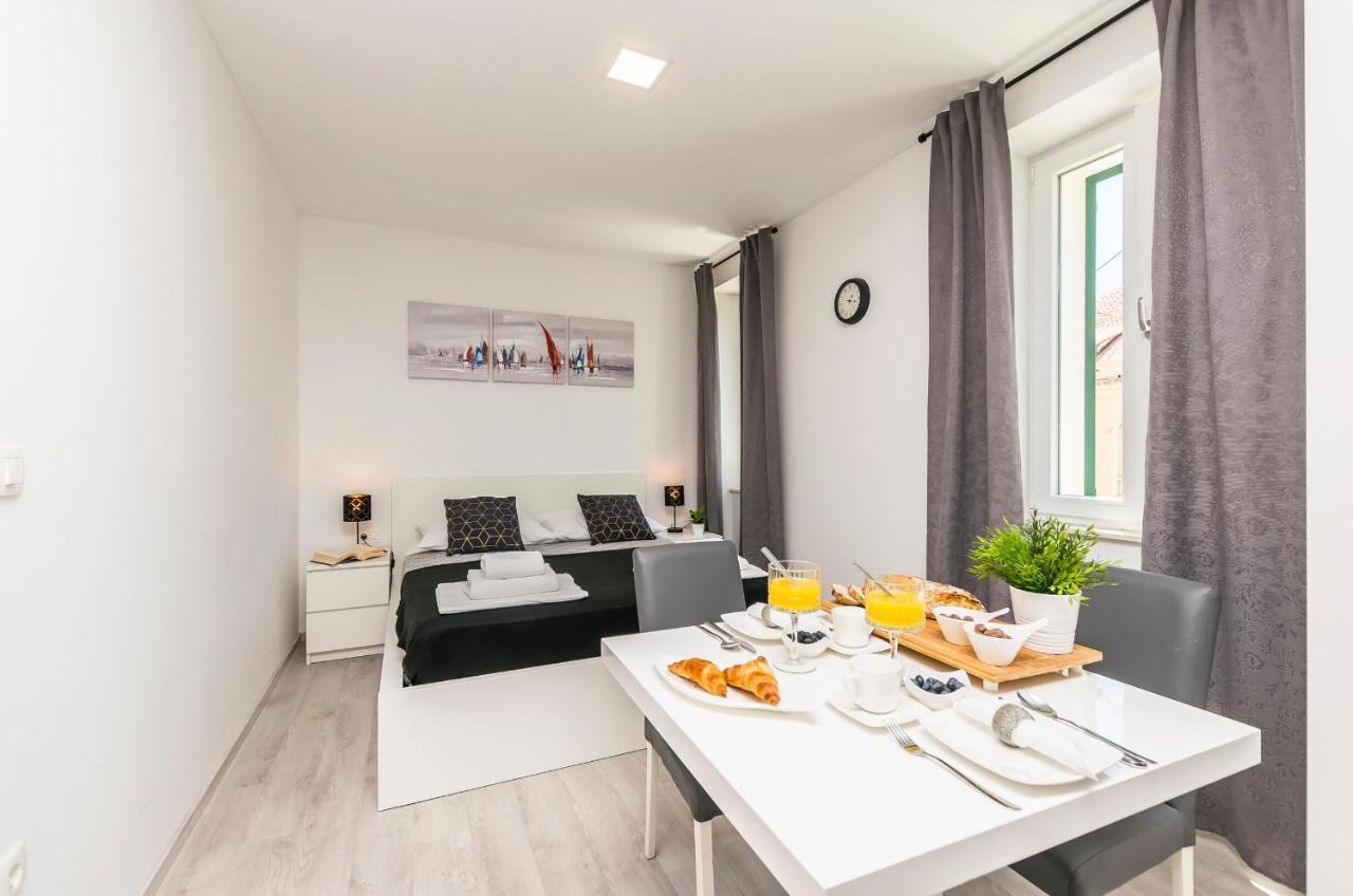 Apartments And Rooms Adriatic Suites Šibenik Exteriér fotografie