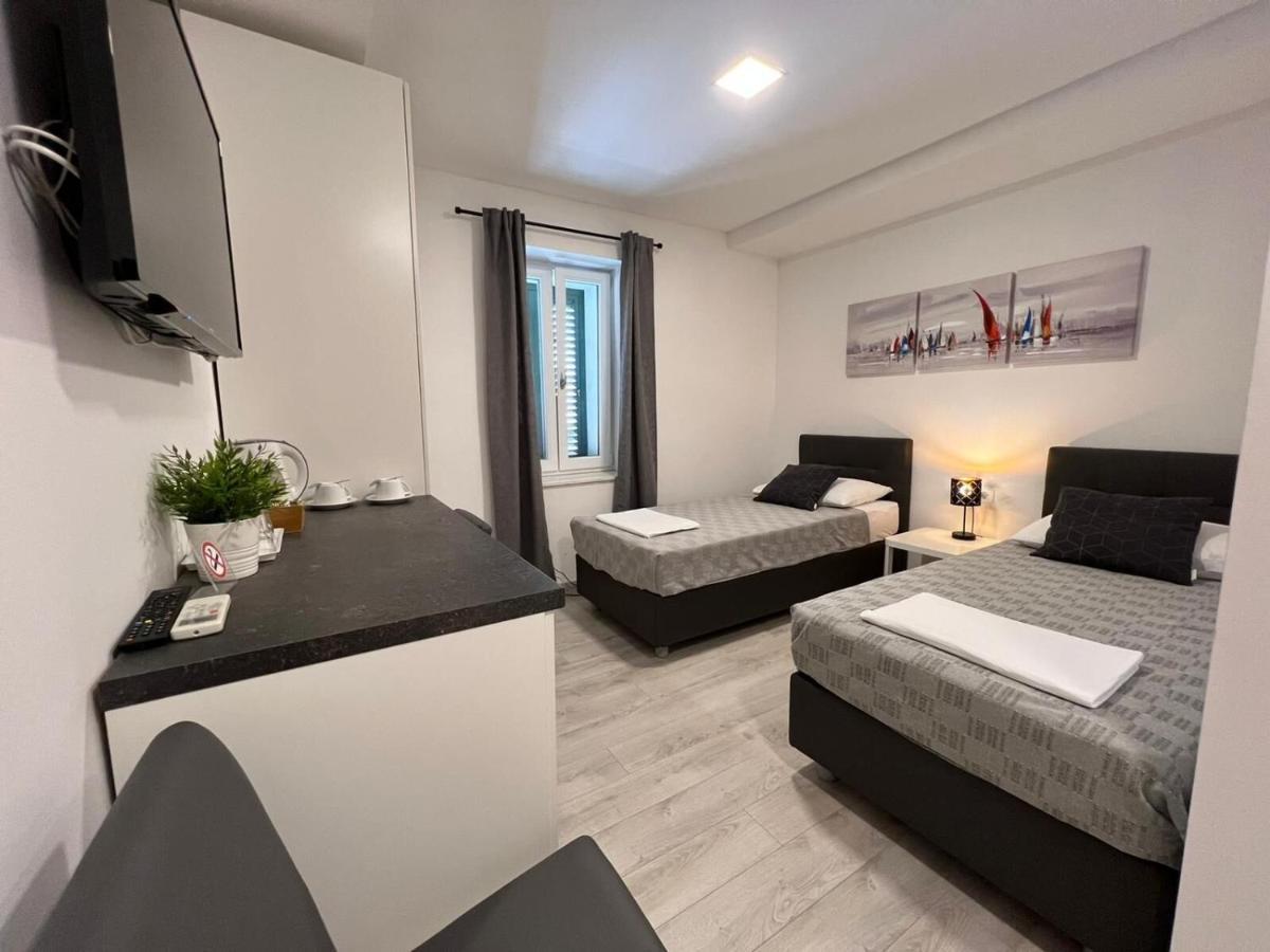 Apartments And Rooms Adriatic Suites Šibenik Exteriér fotografie